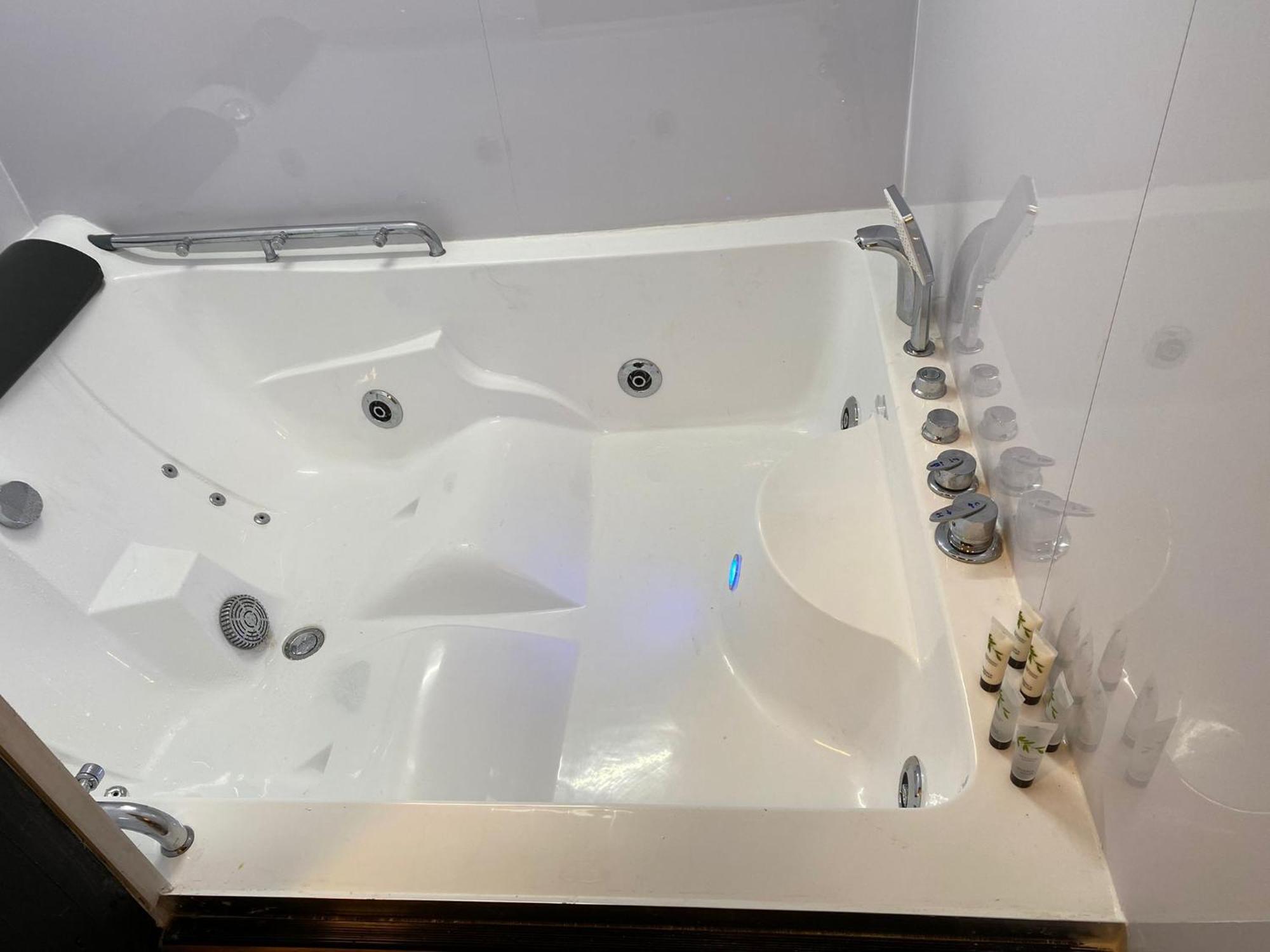 Wns Hotel London Luaran gambar